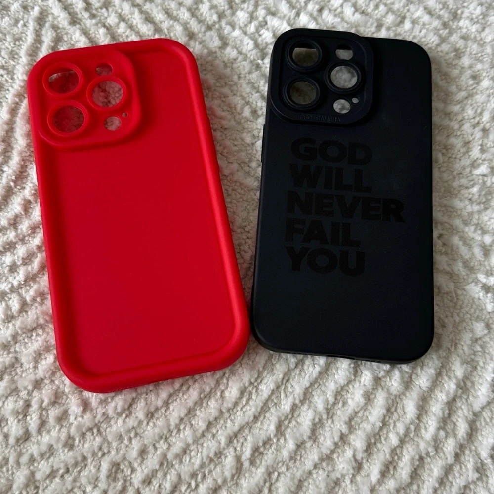 iPhone 14 Pro silicone phone covers (2)